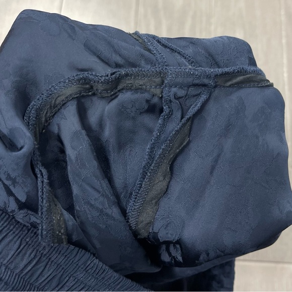 Theory Slim Pull On Pant in Viscose Jacquard Floral Navy Blue Ankle Trousers 6 - Picture 13 of 15